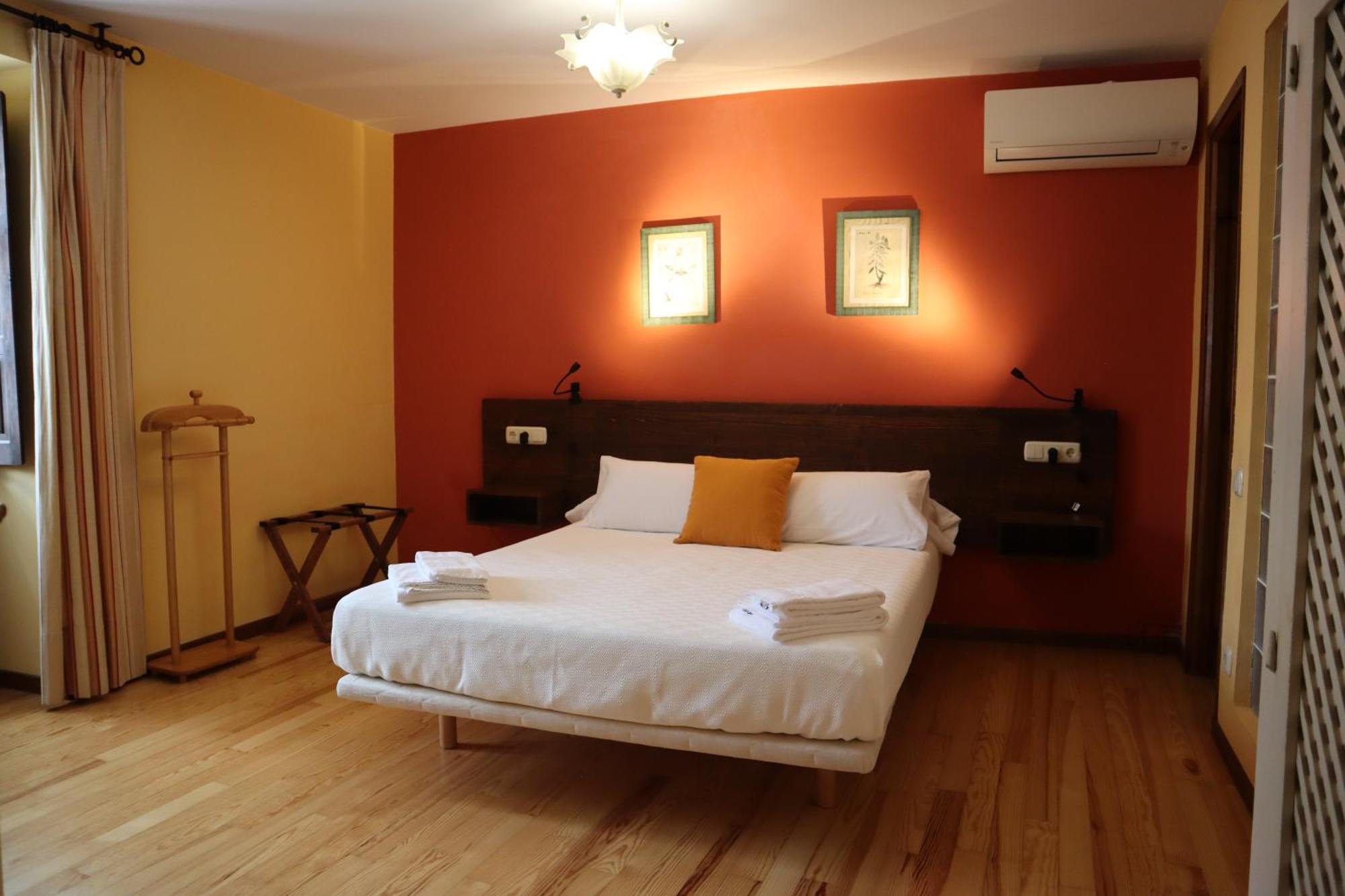 Hotel Rural El Almadiero Burgui Exterior photo