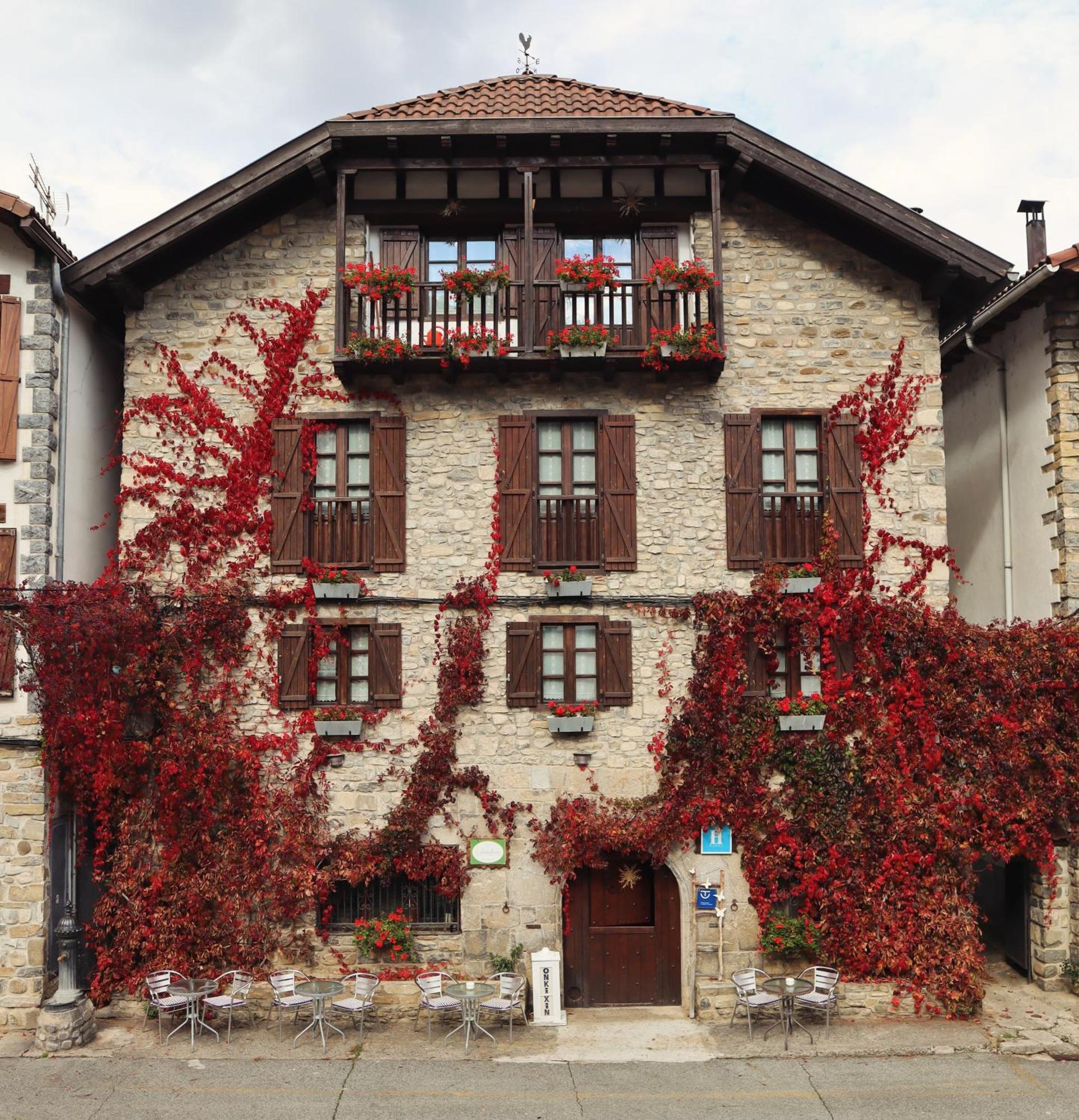 Hotel Rural El Almadiero Burgui Exterior photo